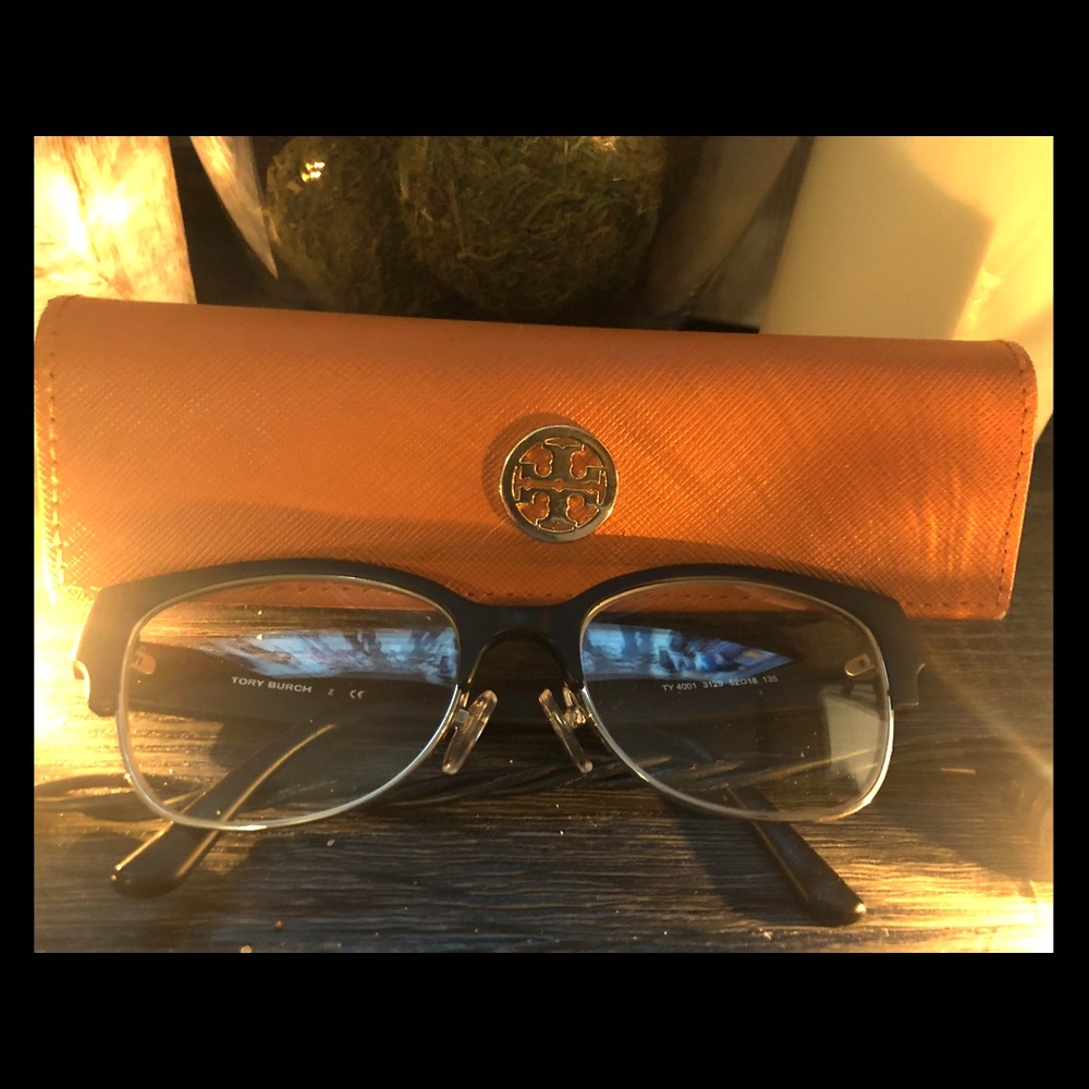 Authentic Tory Burch eyeglasses 🖤